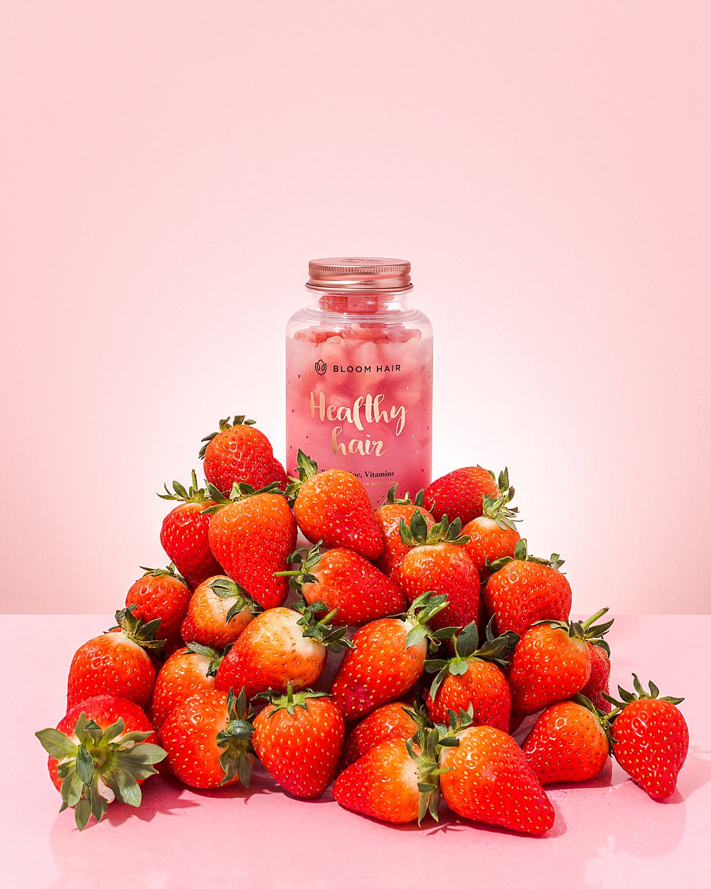 Bloom Hair: summery product photography of pretty hair care vitamins - HIYA MARIANNE Bloom Hair: summery product photography of pretty hair care vitamins - HIYA MARIANNE